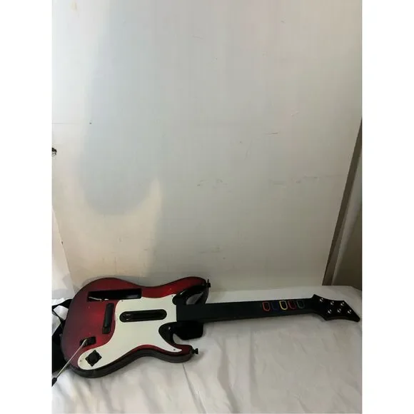 Guitar Hero Wii with strap red black 31